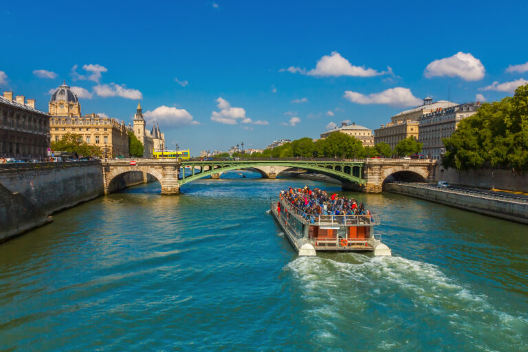 Est-il possible de souscrire une assurance bateau de plaisance à Paris ?